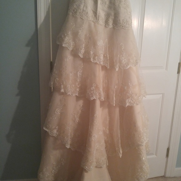 Casablanca wedding dress - Picture 3 of 4